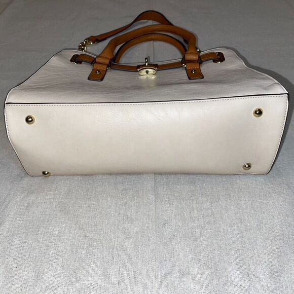 Charming Charlie | Cream Convertible Shoulder Bag - Picture 6 of 14